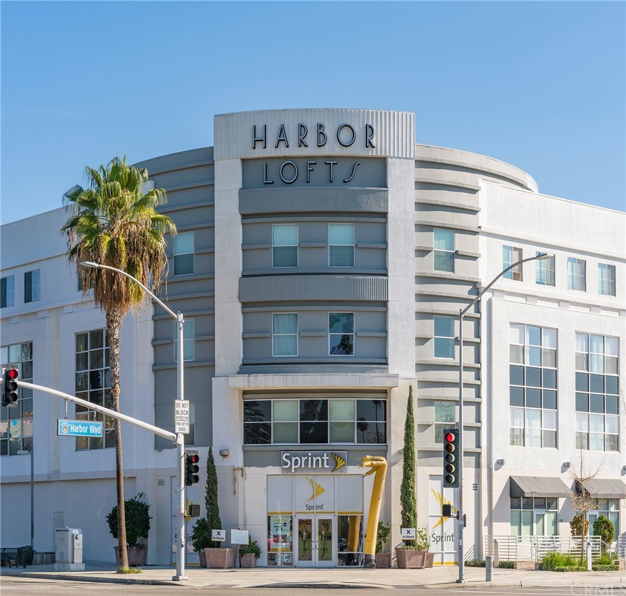 435 West Center Street Promenade, Unit 401 Anaheim, CA 92805 - Photo 2 of 51