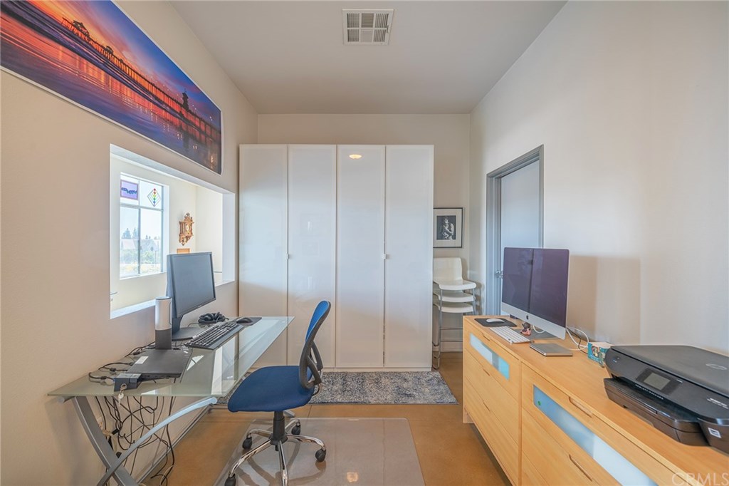 435 West Center Street Promenade, Unit 401 Anaheim, CA 92805 - Photo 11 of 51