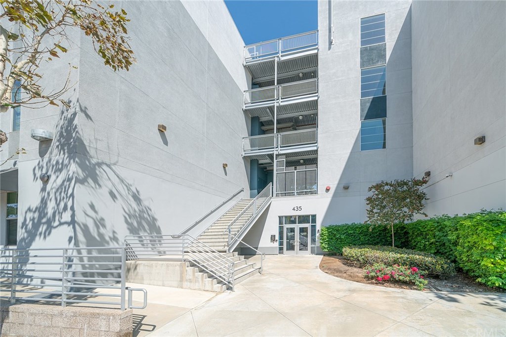 435 West Center Street Promenade, Unit 401 Anaheim, CA 92805 - Photo 3 of 51