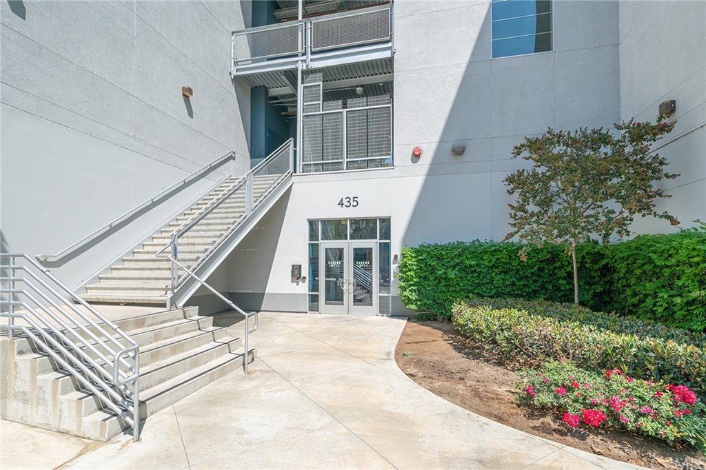 435 West Center Street Promenade, Unit 401 Anaheim, CA 92805 - Photo 4 of 51