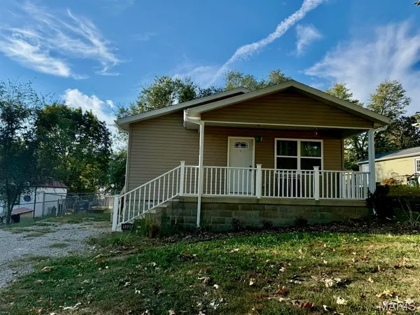 $130,000 | 1320 West St Clair Street, Vandalia, IL 62471