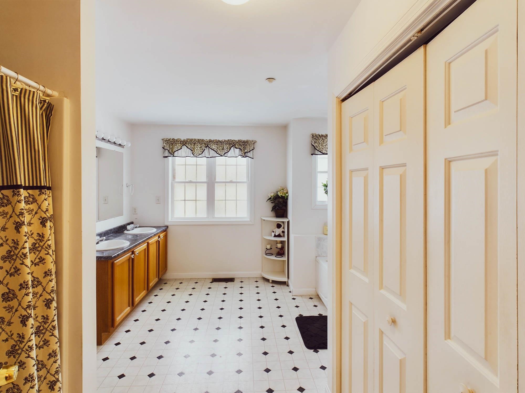 44 Terrell Lane Hollis, NH 03049 - Photo 18 of 40