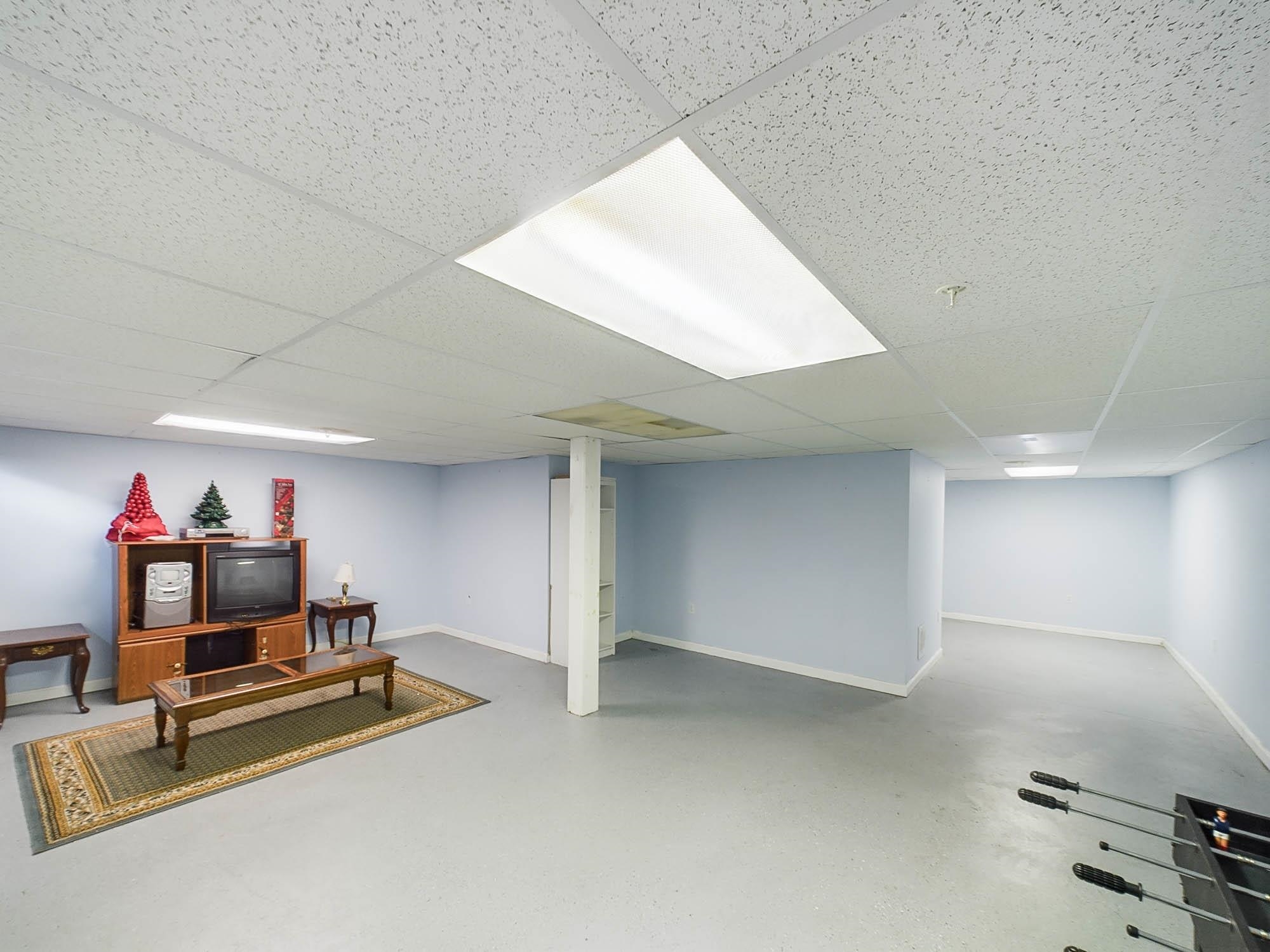 44 Terrell Lane Hollis, NH 03049 - Photo 28 of 40