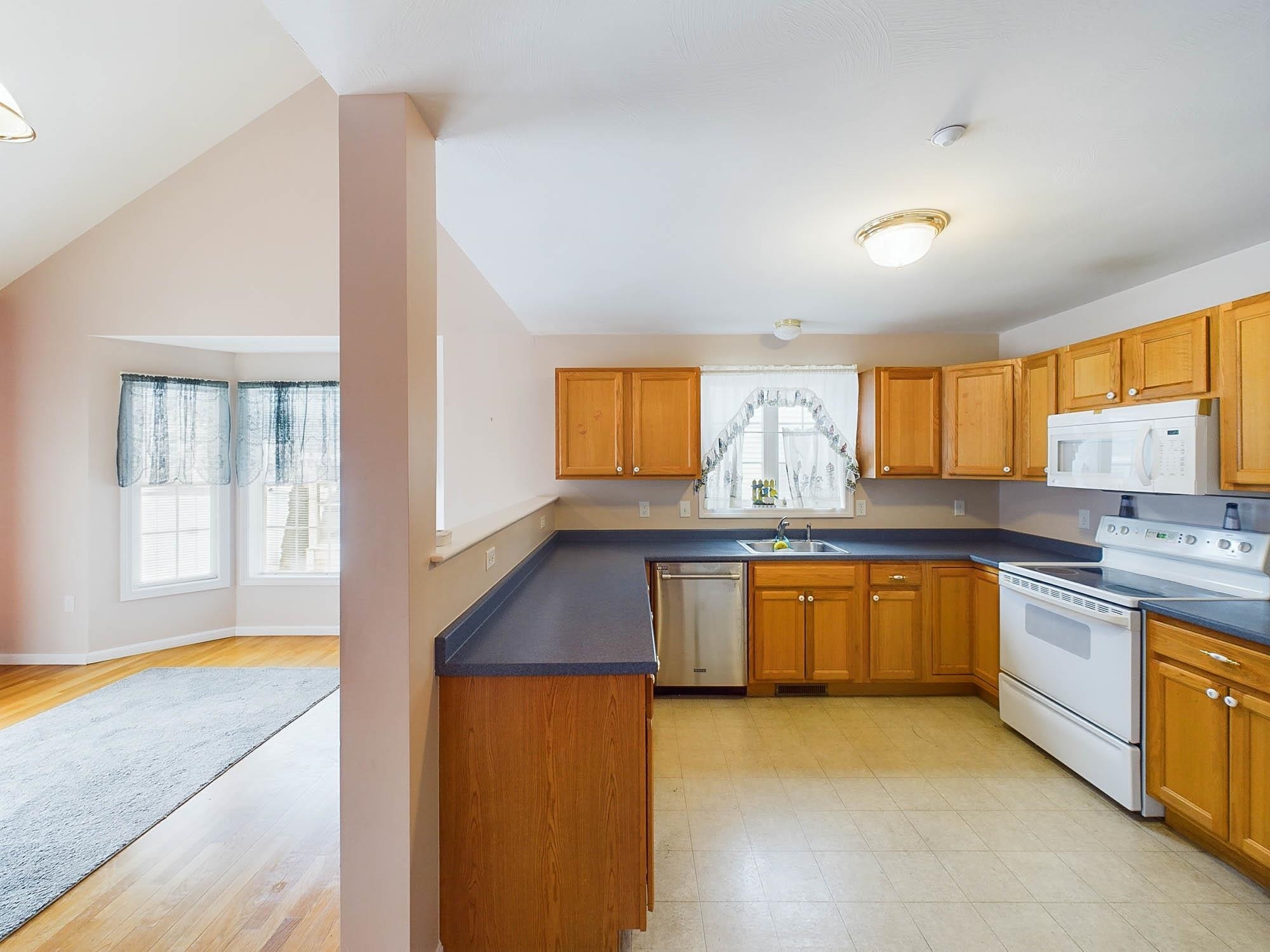 44 Terrell Lane Hollis, NH 03049 - Photo 7 of 40