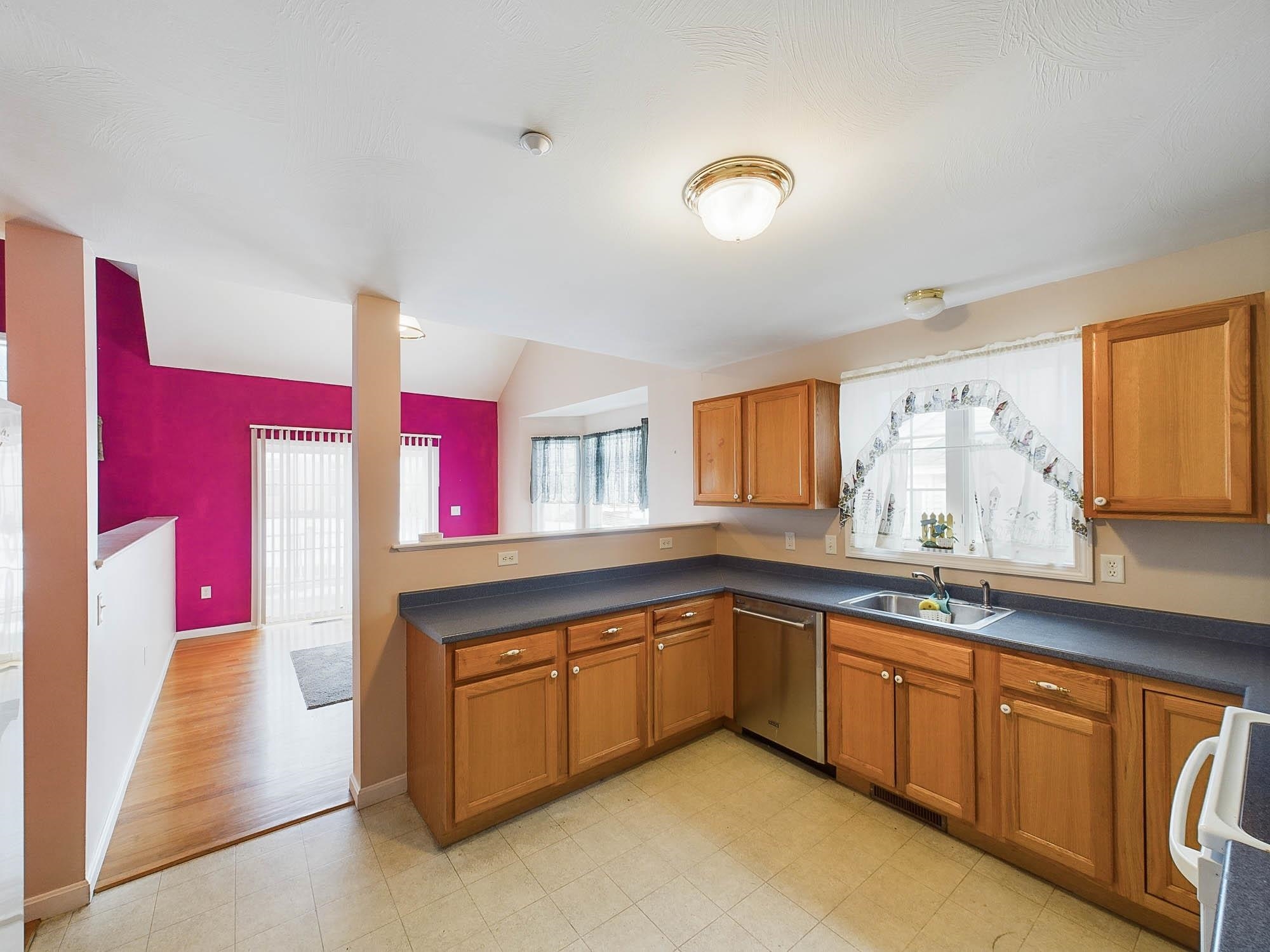 44 Terrell Lane Hollis, NH 03049 - Photo 8 of 40