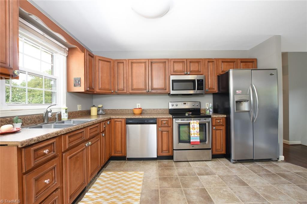 5338 Mapleton Street Clemmons, NC 27012 - Photo 9 of 31