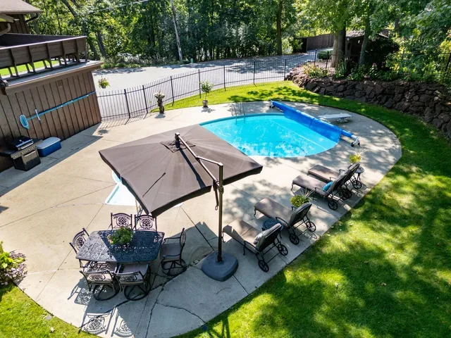 $799,000 | 2329 Summit Drive, Janesville, WI 53548