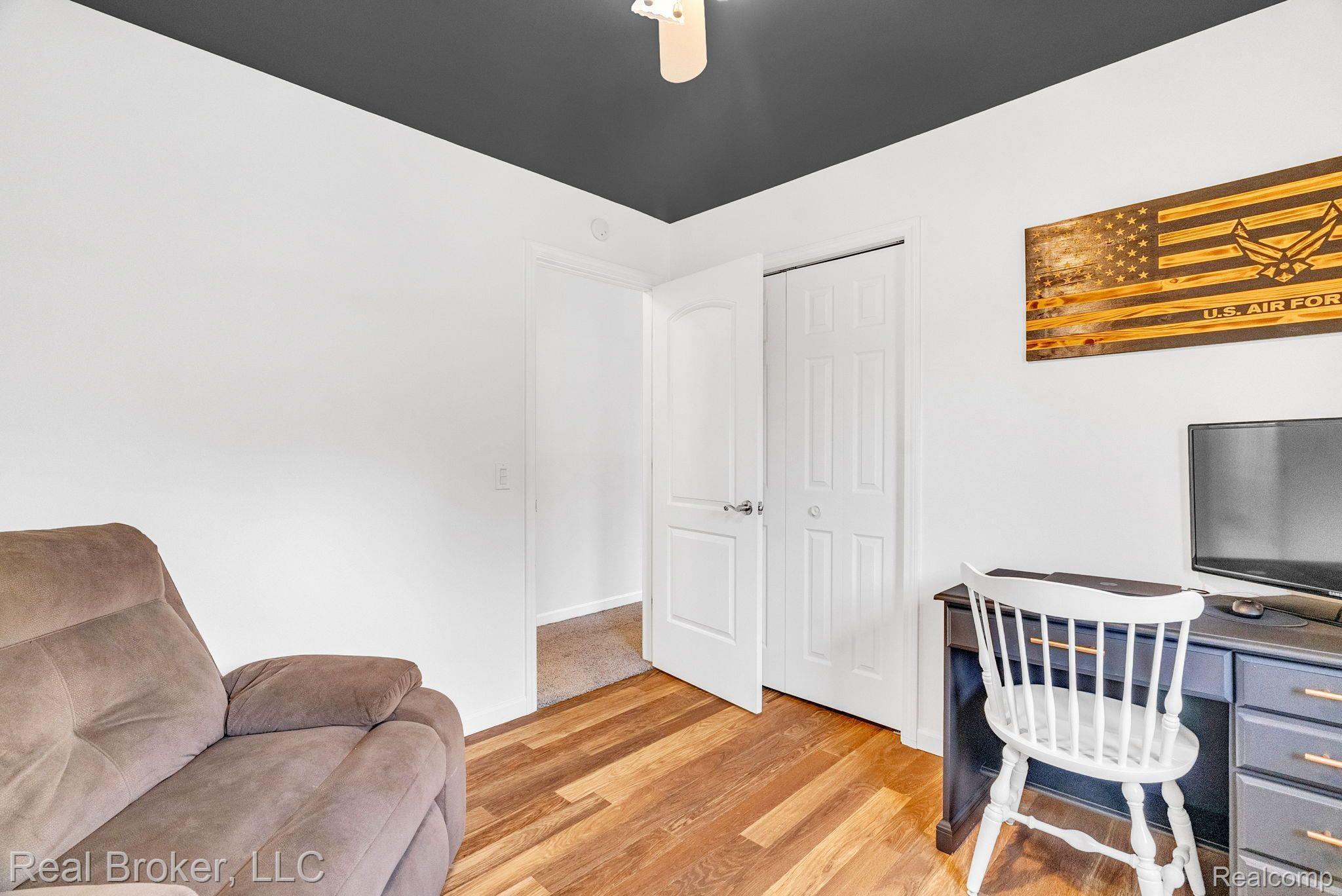 7021 Yager Road St. Clair, MI 48079 - Photo 20 of 45 Gallery Image 20