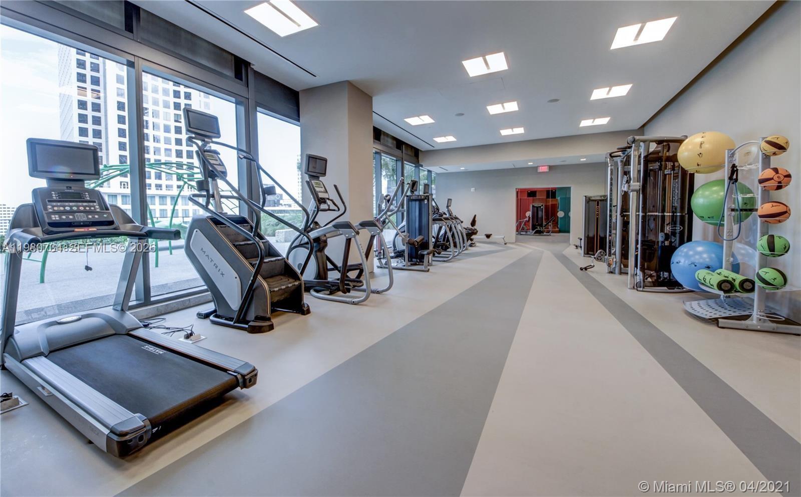 68 Southeast 6th Street, Unit 2511 Miami, FL 33131 - Photo 37 of 39