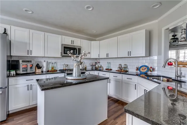 $399,900 | 31795 Highway 11, Philadelphia, NY 13673