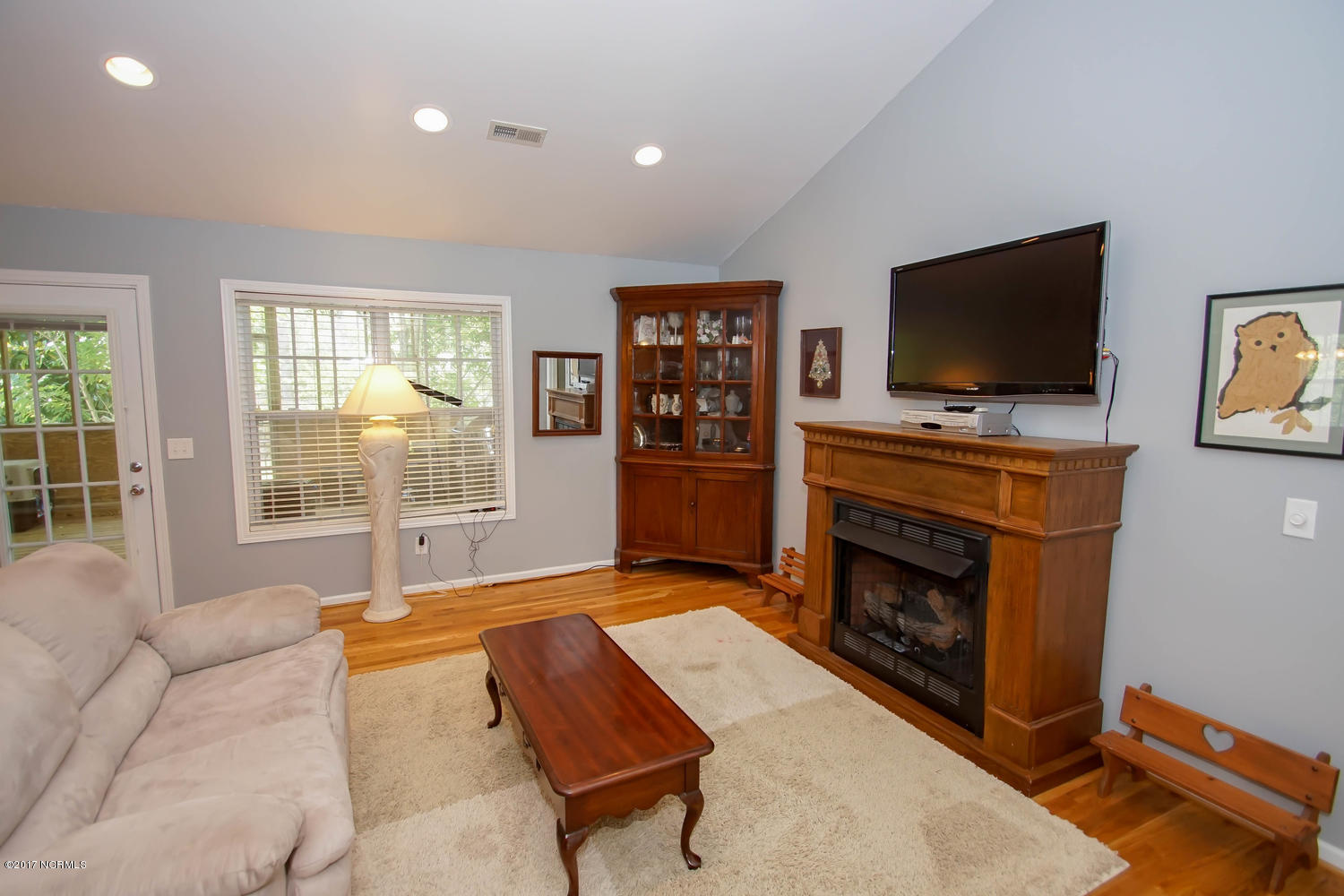 166 Sigman Road Southport, NC 28461 - Photo 9 of 26 166 Sigman Rd Southport NC-large-011-34-