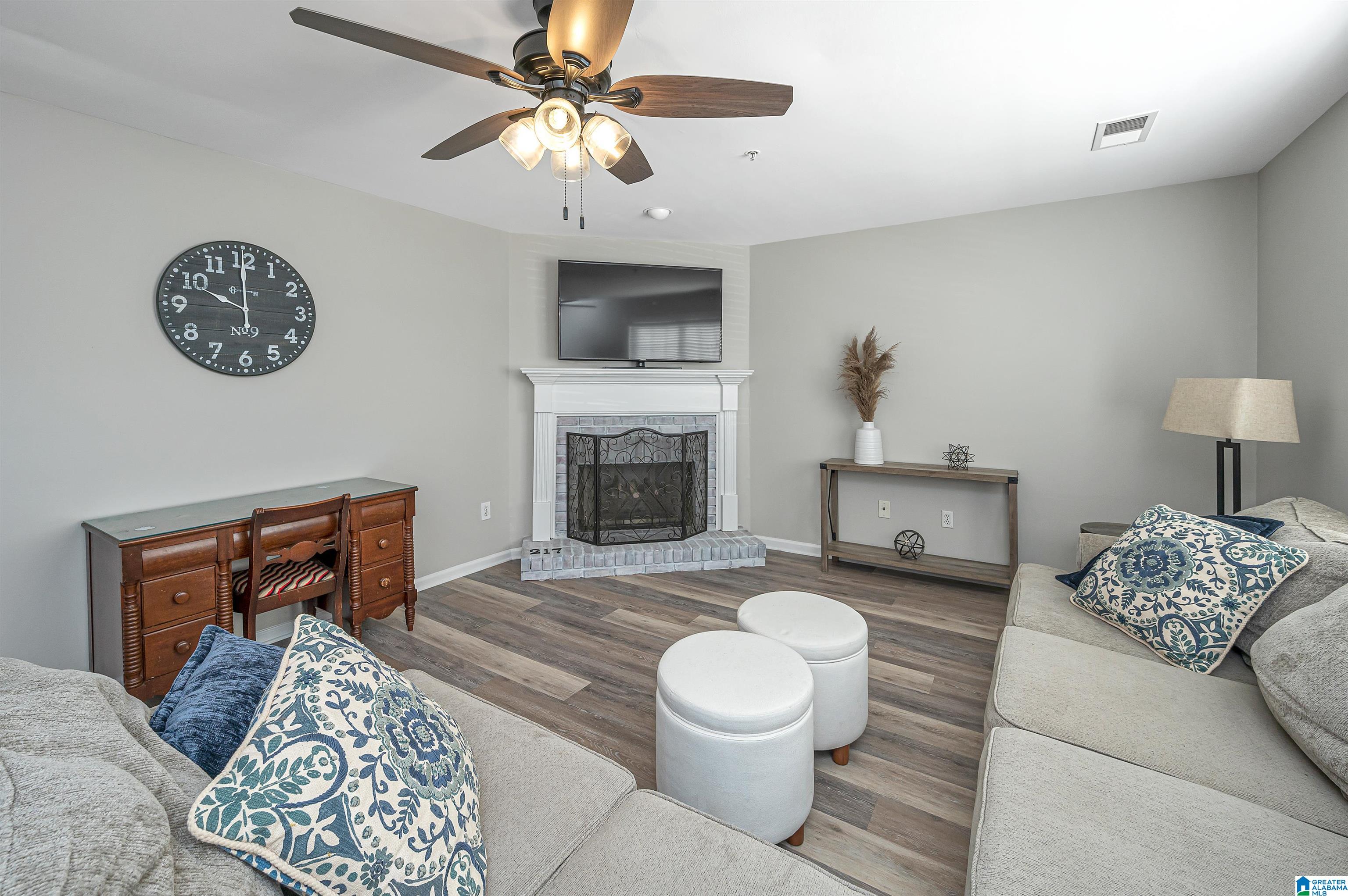 217 Willow Point Circle Alabaster, AL 35007 - Photo 7 of 33