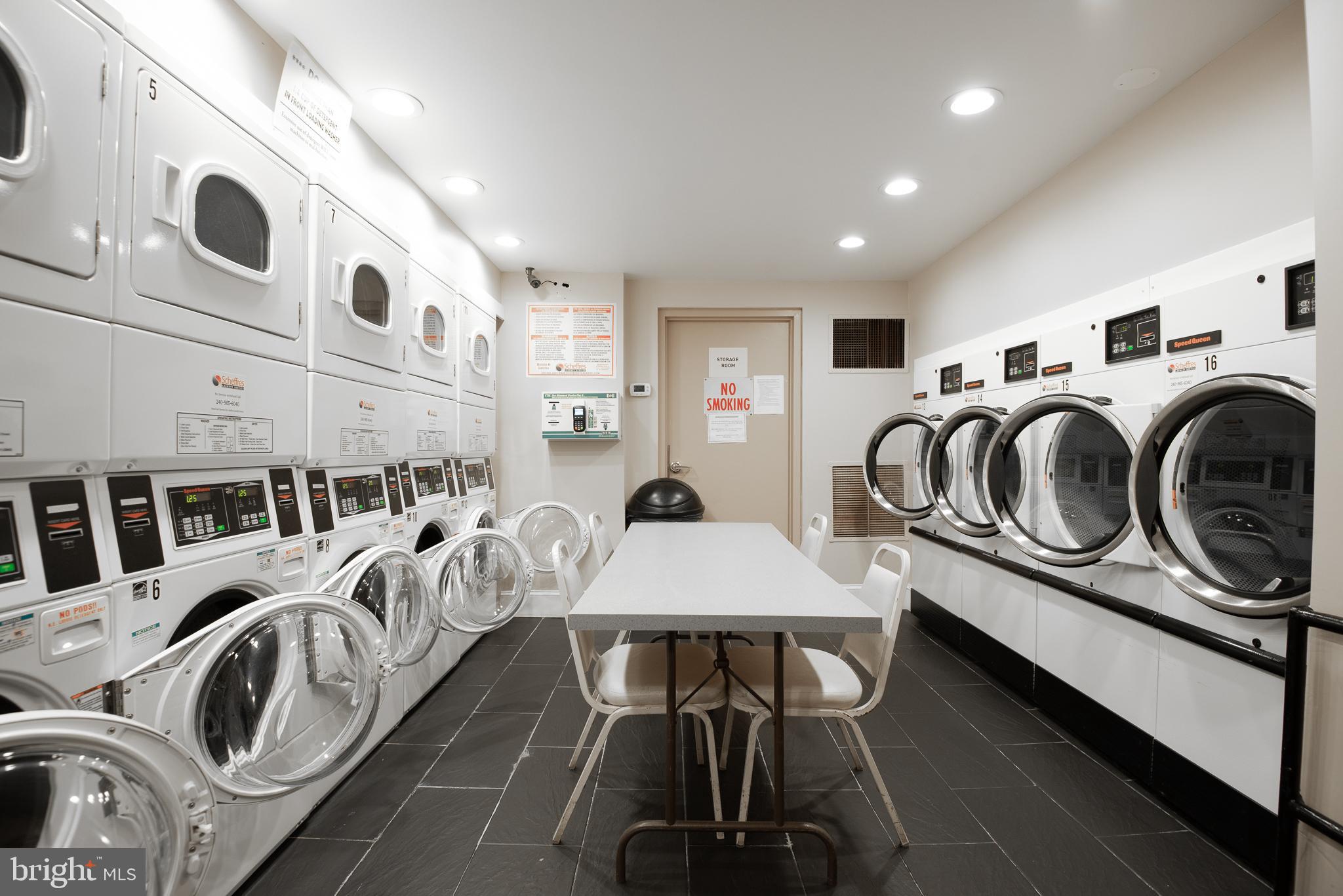 2501 Calvert Street Northwest, Unit 811 Washington, DC 20008 - Photo 15 of 28 a living room with furniture and a window