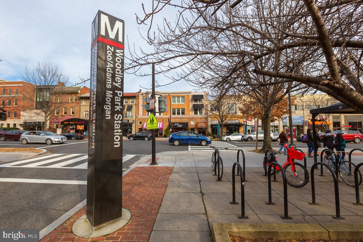 2501 Calvert Street Northwest, Unit 811 Washington, DC 20008 - Photo 21 of 28 a outdoor space view with a sitting space