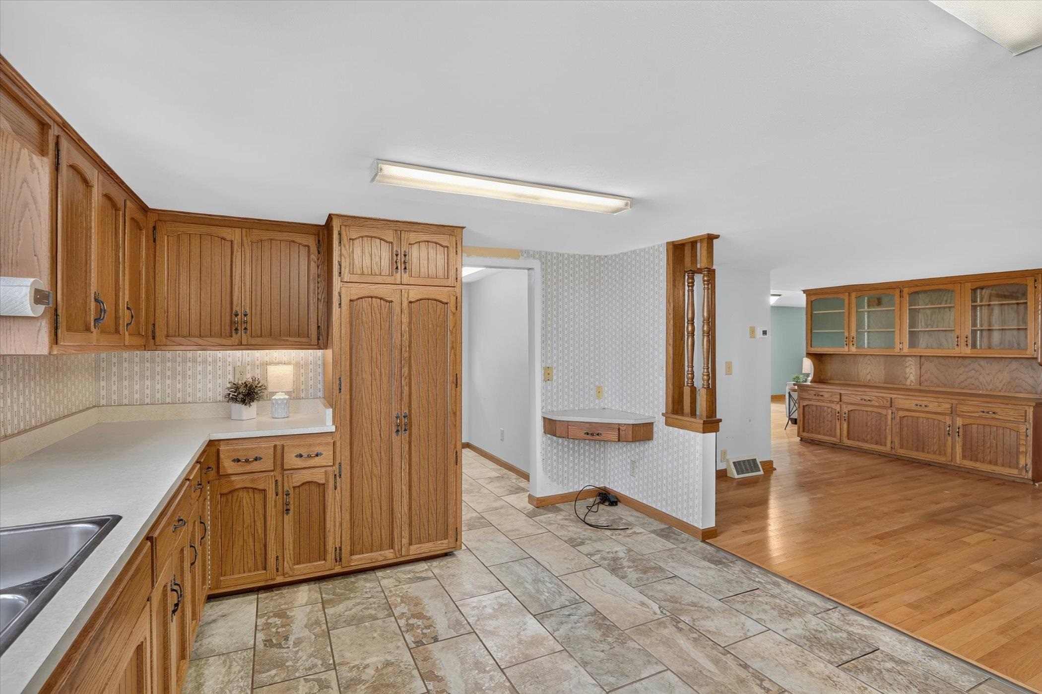 1270 Hillside Road Edgerton, WI 53534 - Photo 12 of 74