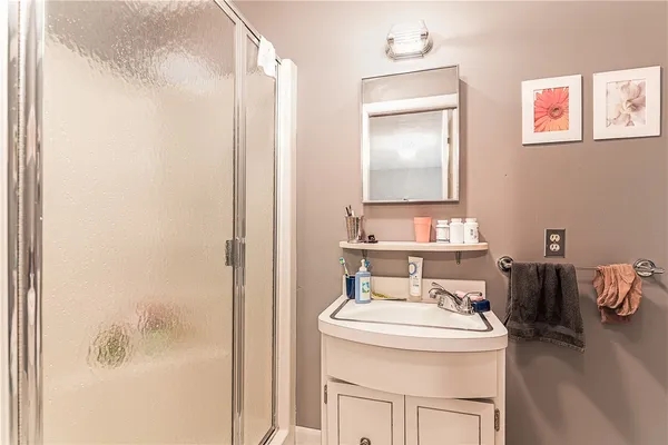 $649,900 | 72 Janet Court, Warwick, RI 02886