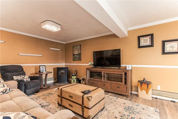 $649,900 | 72 Janet Court, Warwick, RI 02886