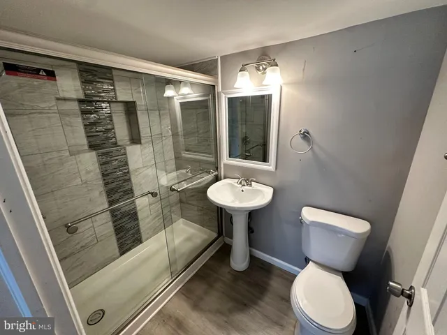 $260,000 | 16 Tyrone Avenue, New Castle, DE 19720