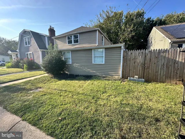 $260,000 | 16 Tyrone Avenue, New Castle, DE 19720