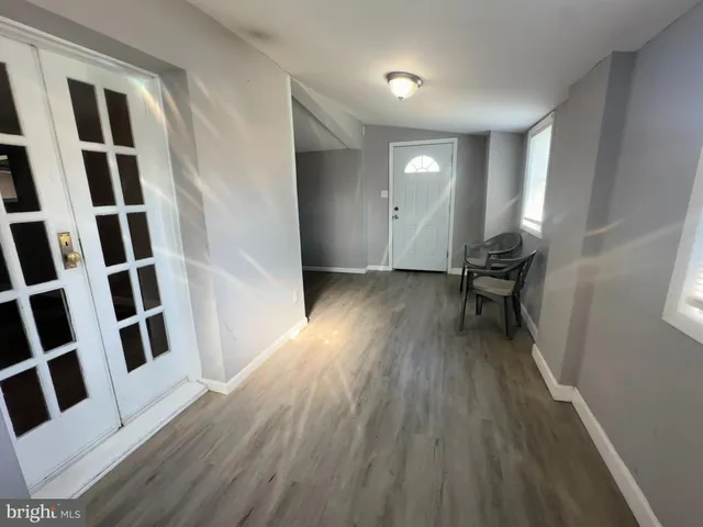 $260,000 | 16 Tyrone Avenue, New Castle, DE 19720