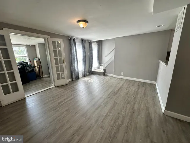 $260,000 | 16 Tyrone Avenue, New Castle, DE 19720