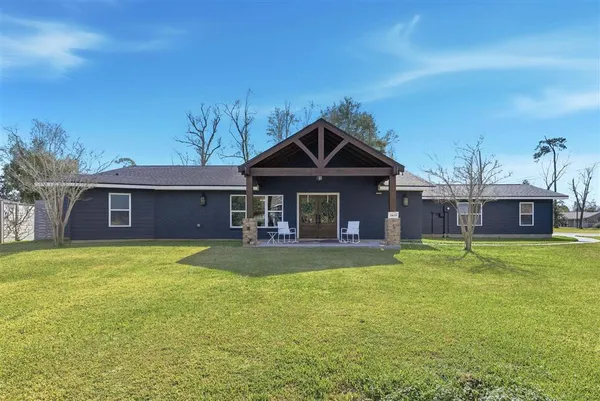 $469,500 | 2829 West Prien Lake Road, Lake Charles, LA 70605