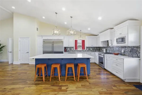 $469,500 | 2829 West Prien Lake Road, Lake Charles, LA 70605
