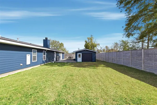 $469,500 | 2829 West Prien Lake Road, Lake Charles, LA 70605