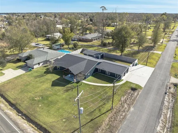 $469,500 | 2829 West Prien Lake Road, Lake Charles, LA 70605