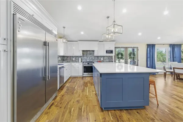 $469,500 | 2829 West Prien Lake Road, Lake Charles, LA 70605