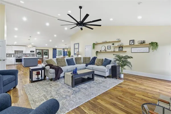 $469,500 | 2829 West Prien Lake Road, Lake Charles, LA 70605