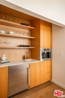 $9,998,000 | 13627 Sunset Boulevard, Pacific Palisades, CA 90272