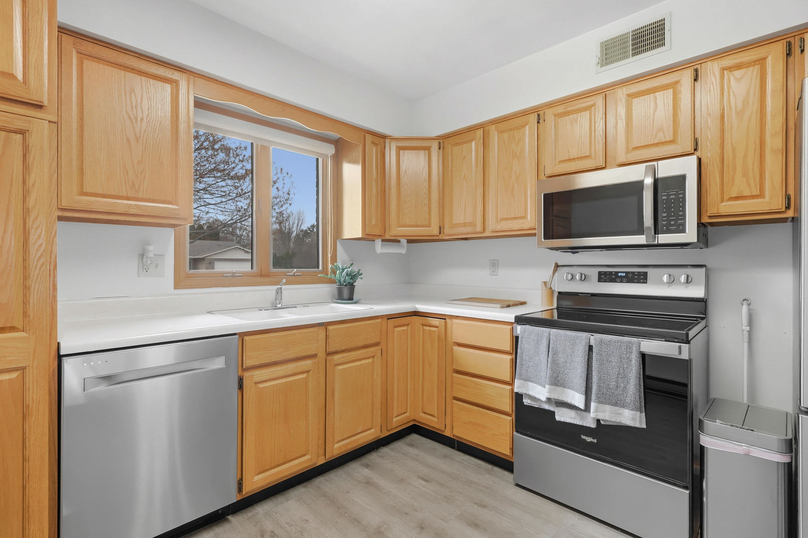 944 South Iowa Street, Unit 2 Geneseo, IL 61254 - Photo 7 of 26