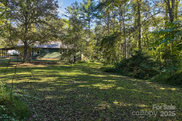 $375,000 | 14 Luckenbach Drive, Fairview, NC 28730