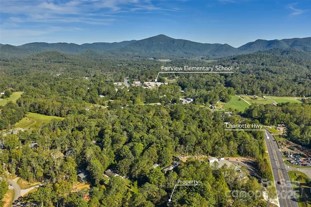 $375,000 | 14 Luckenbach Drive, Fairview, NC 28730