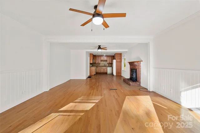 $375,000 | 14 Luckenbach Drive, Fairview, NC 28730