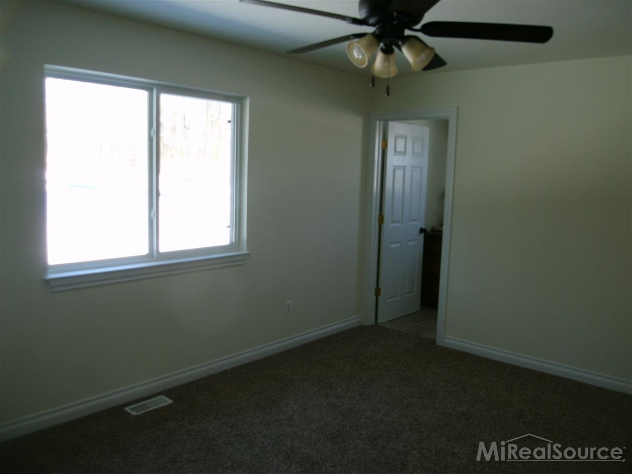 9530 Amy Road Algonac, MI 48001 - Photo 13 of 16 Gallery Image 13