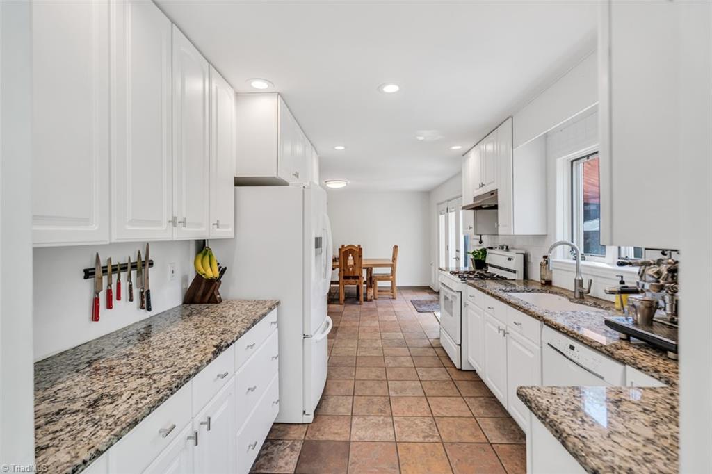 3214 Saddle Club Road Mebane, NC 27302 - Photo 16 of 50 Kitchen