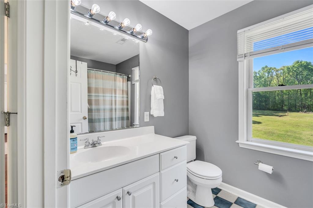 3214 Saddle Club Road Mebane, NC 27302 - Photo 26 of 50 Master bath