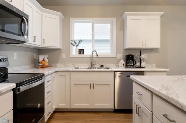 $280,900 | 6422 82nd Avenue South, Horace, ND 58047