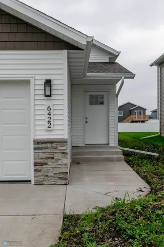 $280,900 | 6422 82nd Avenue South, Horace, ND 58047