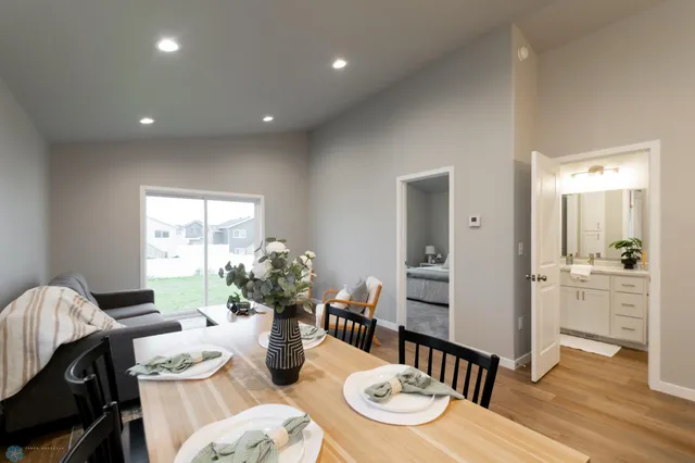 $280,900 | 6422 82nd Avenue South, Horace, ND 58047