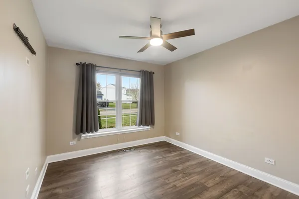$385,000 | 28621 Wagon Trail Road, Lakemoor, IL 60051