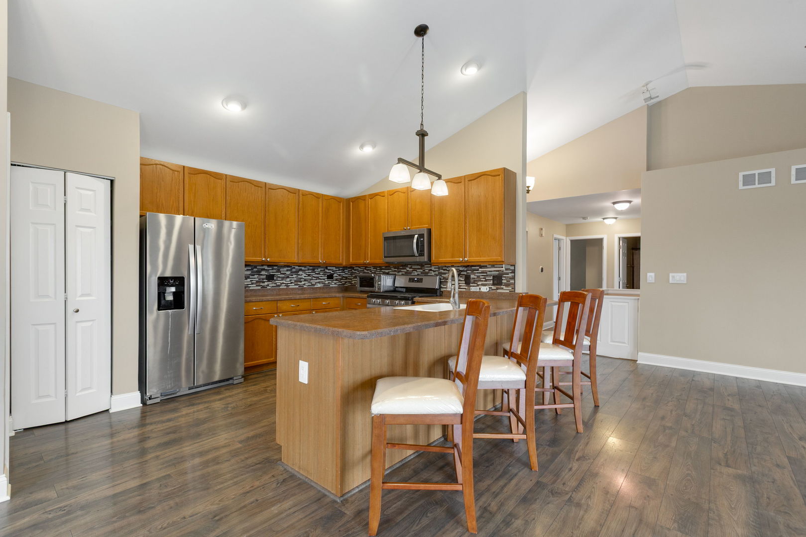 28621 Wagon Trail Road Lakemoor, IL 60051 - Photo 6 of 21