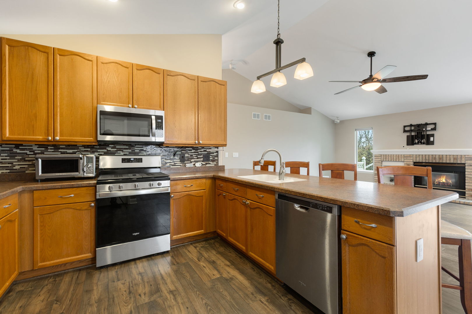 28621 Wagon Trail Road Lakemoor, IL 60051 - Photo 7 of 21