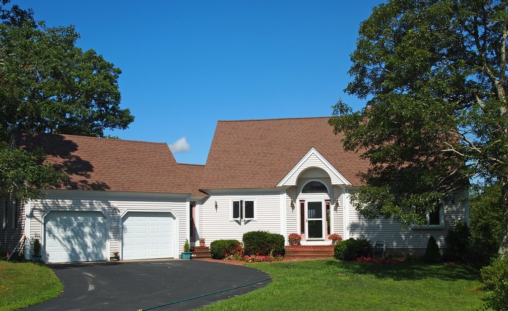 17 Foretop Road Bourne, MA 02532 - Photo 4 of 10