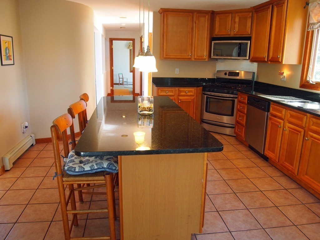 17 Foretop Road Bourne, MA 02532 - Photo 8 of 10