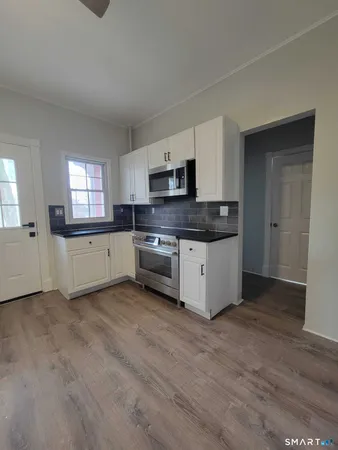 $1,950 | 126 Winthrop Street, Unit 1, New Britain, CT 06052