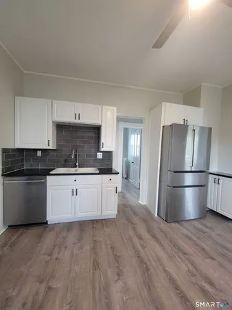 $1,950 | 126 Winthrop Street, Unit 1, New Britain, CT 06052