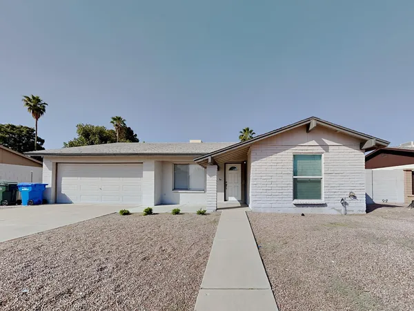 $2,190 | 2018 West Meadow Drive, Phoenix, AZ 85023